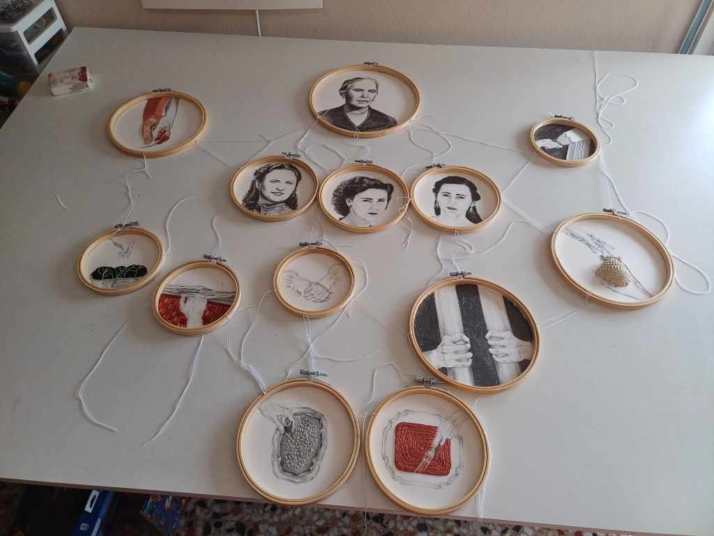 Conjunto de piezas terminadas antes del montaje de la exposición.